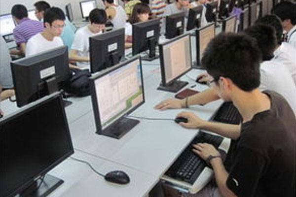 計(jì)算機(jī)應(yīng)用專業(yè)中的軟件及輔助設(shè)備概述